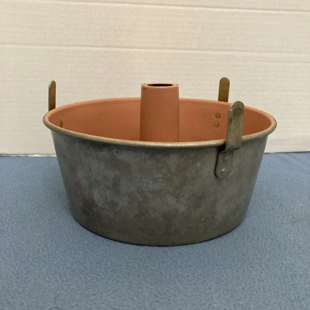 VTG Mirro Aluminum One Piece Angel Food Cake/Bundt Tube Pan - M-5304-50